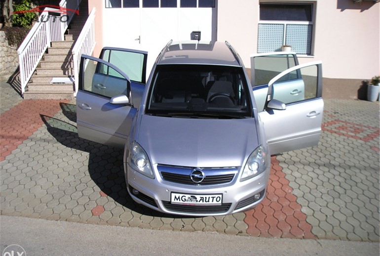 Opel Zafira 1.9 CDTI-7 SJEDIŠTA