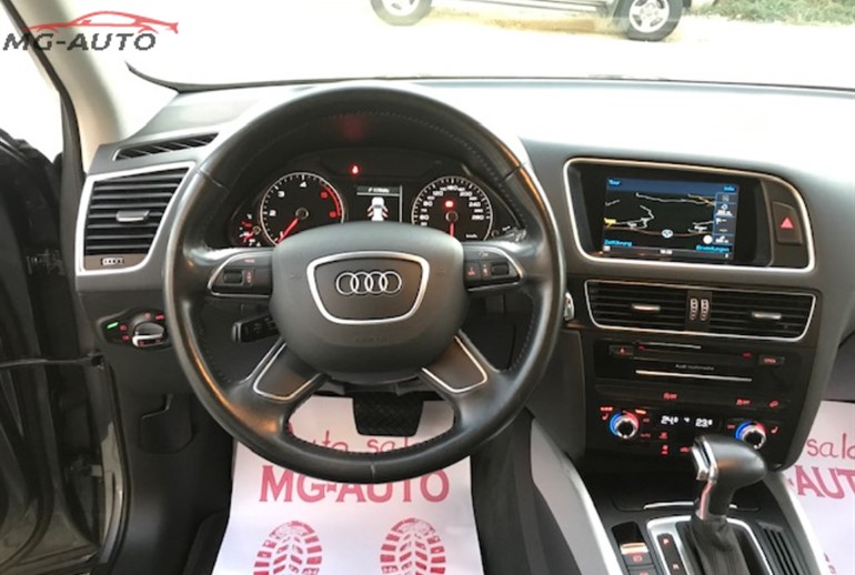 Audi
 Q5 Quattro 2.0 tdi  S-tronic
