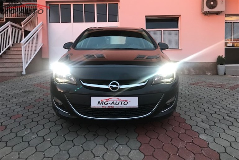 Opel Astra 1.7 CDTI COSMO