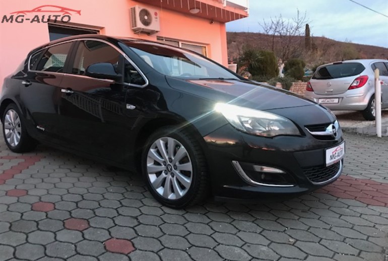 Opel Astra 1.7 CDTI COSMO