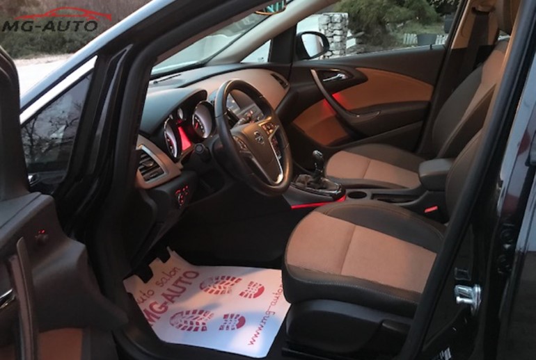 Opel Astra 1.7 CDTI COSMO