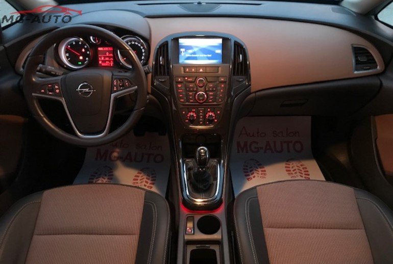 Opel Astra 1.7 CDTI COSMO