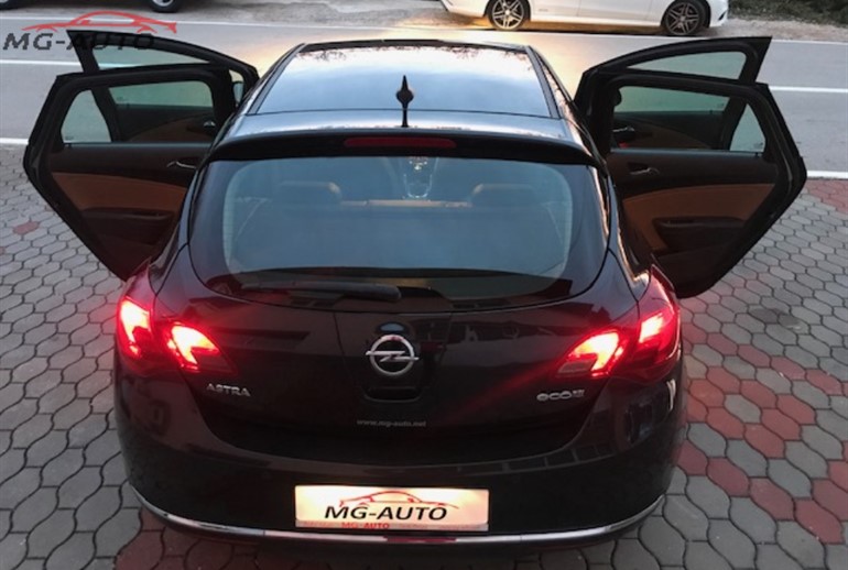 Opel Astra 1.7 CDTI COSMO