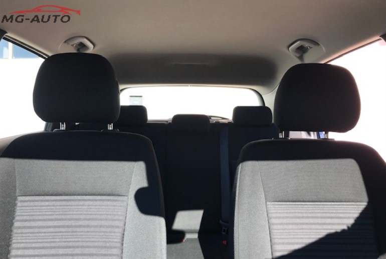 Mercedes-Benz
 B-Class B180d--Automatic